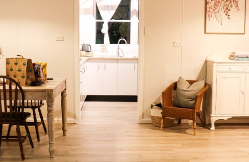 Tomerong Cottage | The Old Cottage by Book Jervis Bay - Country Couples Retreat