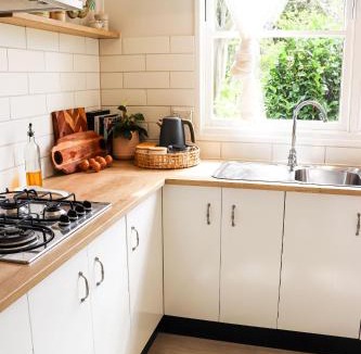 Tomerong House | The Old Cottage by Book Jervis Bay - Country Couples Retreat