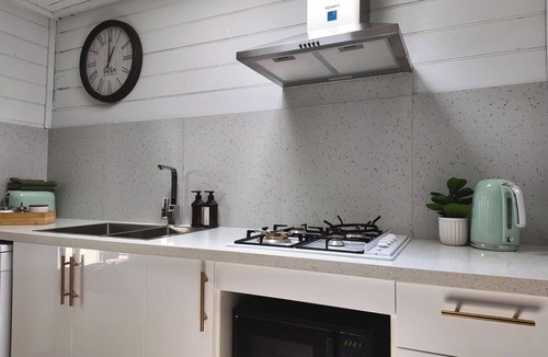 South Melbourne House | The Parkside Luxe Escape - Entire CBD 2 Bedroom House