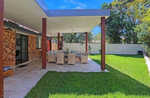 Hawks Nest House | The Pawsome Getaway - Pet Friendly