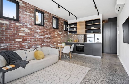 Geelong West Apartment | The Pix Studio, Modern Industrial Stay