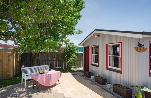 Smithton Bed & Breakfast | The Postmaster Inn Bed and Breakfast - Smithton R2, Free Continental Breakfast