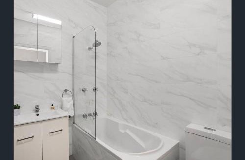 Millers Point Apartment | The Rocks - Sydney Harbour Bridge View City Centre