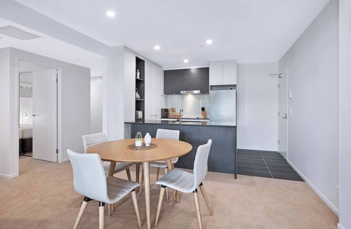 Newstead Apartment | The Skyring Effortless Resort style Living