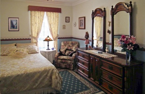 Hillarys Bed & Breakfast | The Spanish Guesthouse, Private Rooms