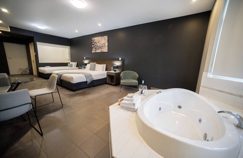 Modbury Hotel | The Tea Tree