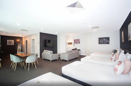 Modbury Hotel | The Tea Tree