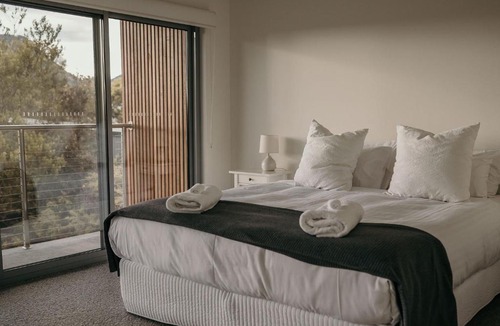 Coles Bay House | The Tides
