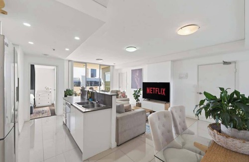 Parramatta CBD Apartment | The Viewpoint | Elegant 2BR Stay with Parking