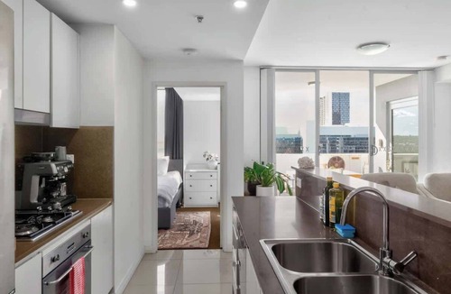 Parramatta CBD Apartment | The Viewpoint | Elegant 2BR Stay with Parking