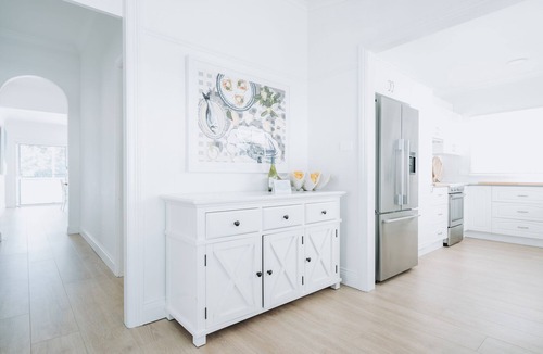 Woy Woy House | The waterfront retreat with private jetty and games room (Pet friendly!)