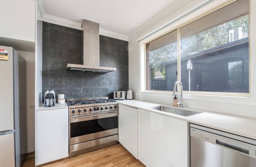 Brooklyn House | The Westside Base Spacious Home and Separate Cabin