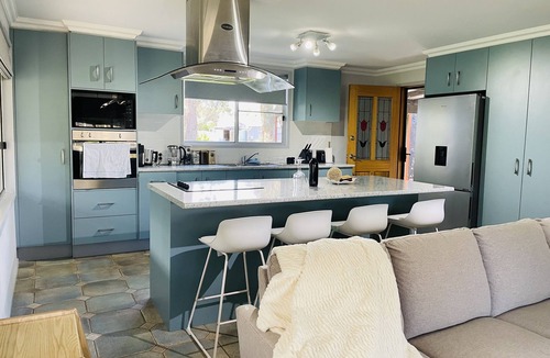 Erowal Bay House | The Wildlife Shack - 4 mins to Hyams Beach!