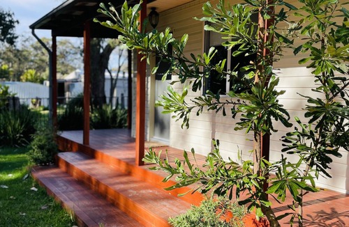 Erowal Bay House | The Wildlife Shack - 4 mins to Hyams Beach!
