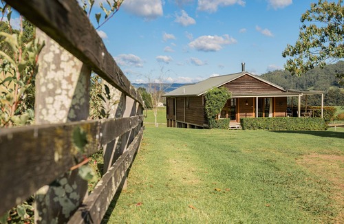 Barrengarry Cottage | The Willows - Book 2 nights + Stay a 3rd night for Free until the end of August