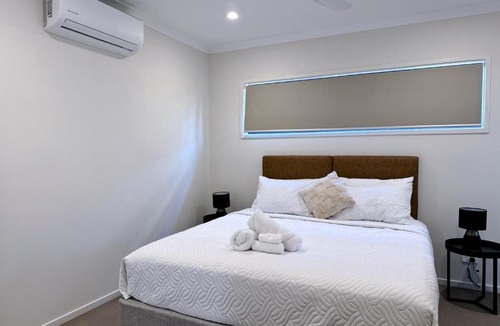 Coomera Villa | Theme Park Retreat Coomera 5 Beds Villa