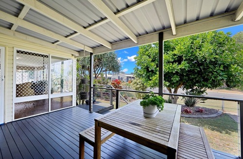 Bargara House | This two-bedroom cottage in Bargara is perfect for your summer coastal escape!