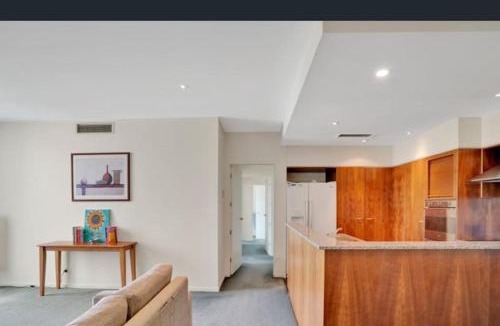 Launceston CBD Apartment | Three bedroom apartment in Sebel complex- on site restaurant, room service, gym and parking