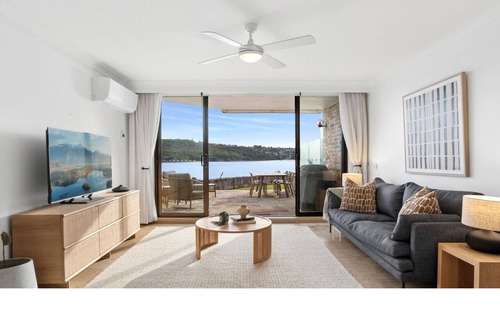 Manly House | Three Bedroom Harbourfront Townhouse in Manly!