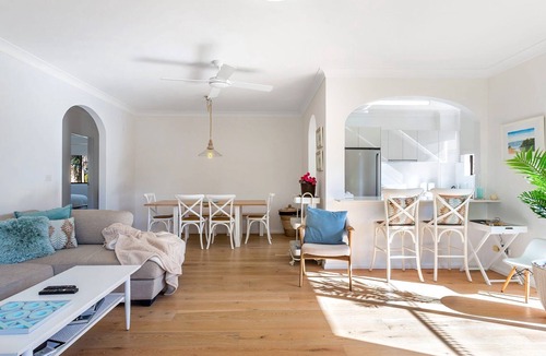 Nelson Bay Apartment | Three bedroom unit at Little Beach