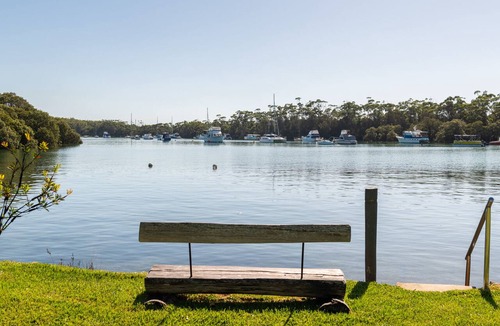 Huskisson House | Tide: Waterfront central Huskisson coastal cottage