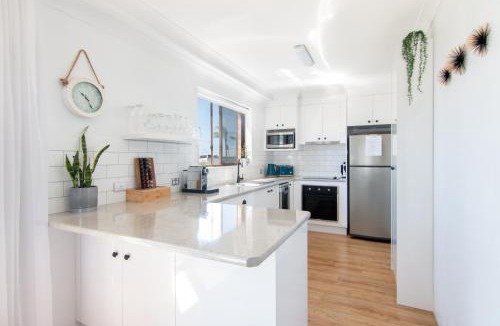 Tuncurry Apartment | Time and Tide 1