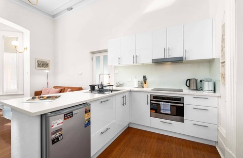 Adelaide Central Business District Apartment | Timeless CBD Sanctuary - 1BR - Heart of Adelaide