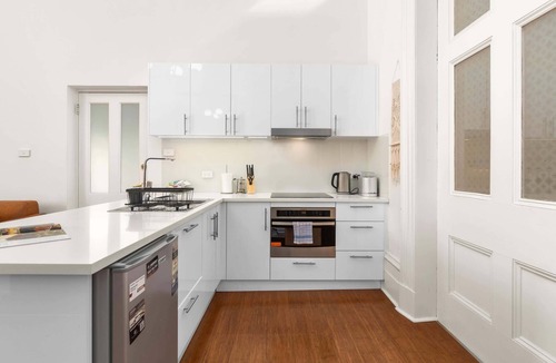 Adelaide Central Business District Apartment | Timeless CBD Sanctuary - 1BR - Heart of Adelaide