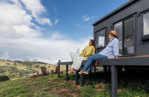 Pinbarren Cabin | Tiny Aahana - Sunshine Coast Hinterland