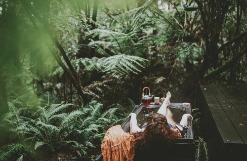 Benwerrin Cabin | Tiny- ECO House -Kensho- COMPLIMENTARY ROMANTIC PACKAGE WORTH $75- OTWAYS LORNE