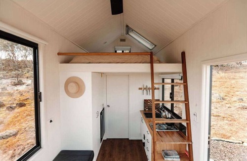 Hill Top Cabin | Tiny Elsie - Snowy Mountains