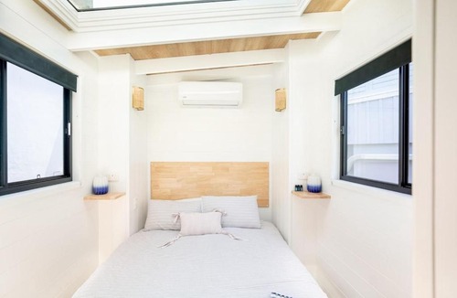 Broadbeach Waters Apartment | Tiny Home in the heart of Broadbeach-River Views!