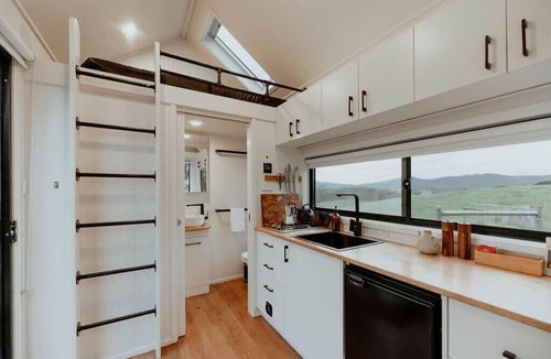 Merton Cabin | Tiny Max - Daylesford & The Macedon Ranges