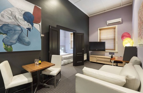 St Kilda Hotel | Tolarno Hotel