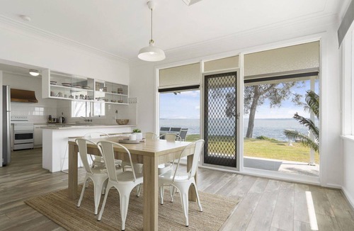 Toukley Apartment | Toukley Lakefront House,Toukley
