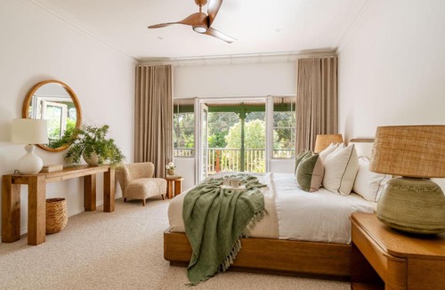 Eagle Bay House | Tracks End I Private Properties