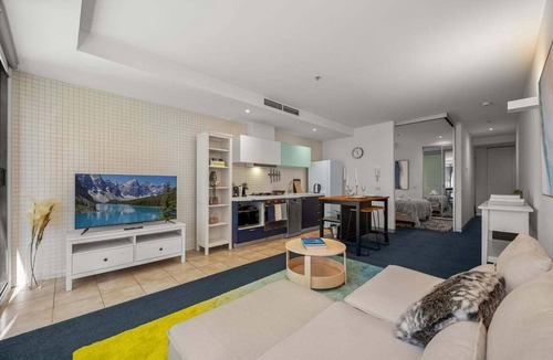 Carlton South Apartment | Tranquil Oasis at Lincoln Square! 1 Bedroom | 1 Bathroom