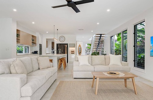 Moffat Beach House | Tranquil Palms Pet-Friendly Near Moffat Beach