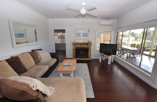 Dunbogan House | Tranquil Waters