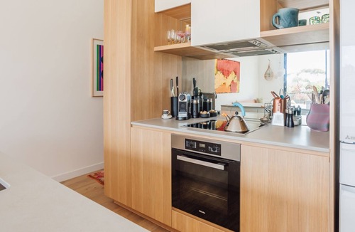 Flinders Apartment | Tree Top Nook - Home with views of the main street.