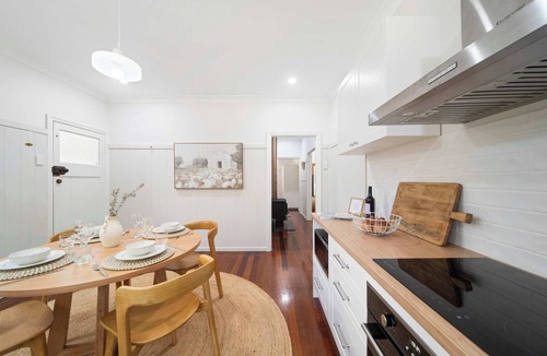 Maleny House | Treehaven House & Cottage - Maleny Retreat