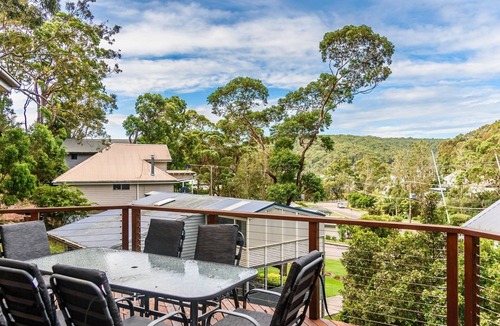 Hardys Bay House | Treetops on the Bay by HolidayCo.