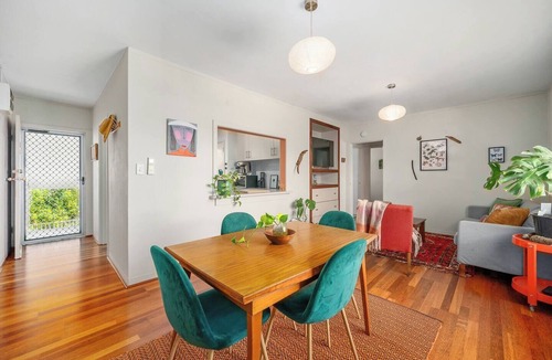 Beaconsfield Apartment | Tuart Treetop Escape Vibrant Stay near South Beach