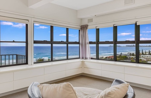 Tugun House | Tugun Hideaway - Pet Friendly Family Beach House - Min. 3 Night Stays!