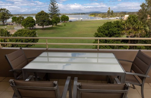 Tuncurry Apartment | Tuncurry Tides overlooking the lake.