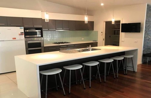 Tura Beach House | Turaroo