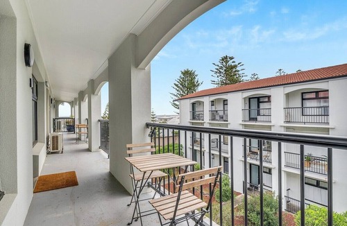 Henley Beach South Apartment | Two bedroom in Australia, Henley Beach South