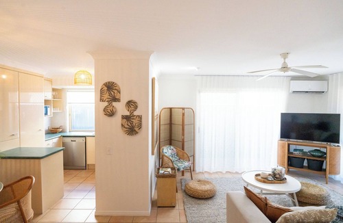 Burleigh Heads House | Two Cozy Burleigh homes in one! Pet friendly and ideal for extended families.