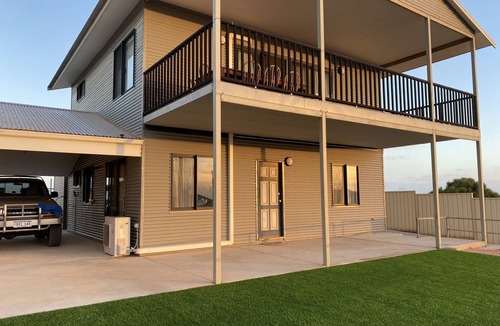 Denham House | Two-storey Home With Breathtaking Views of This World Heritage Area