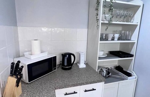 Norman Park Apartment | u2-Cute Fresh Unit|Quiet Centre|NewAC|SmartTV